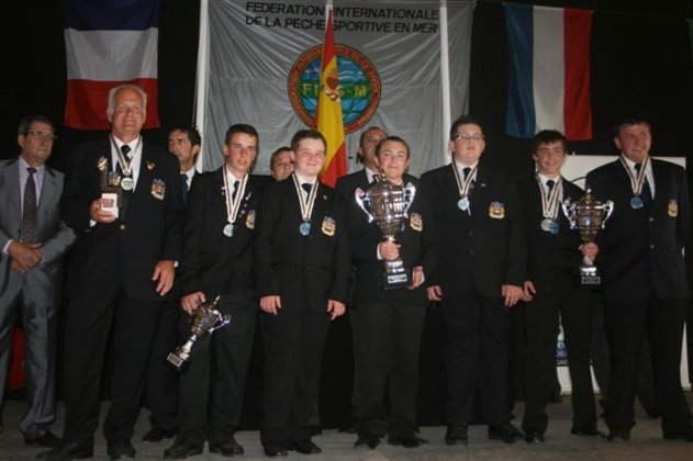 u16e2.jpg
