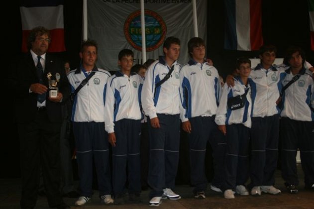 u16e5.jpg