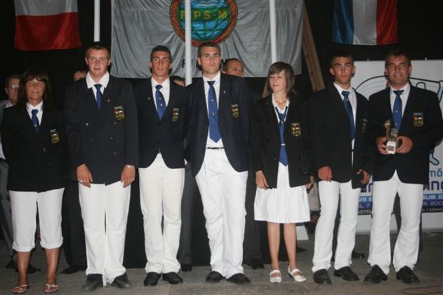 u21e5.jpg